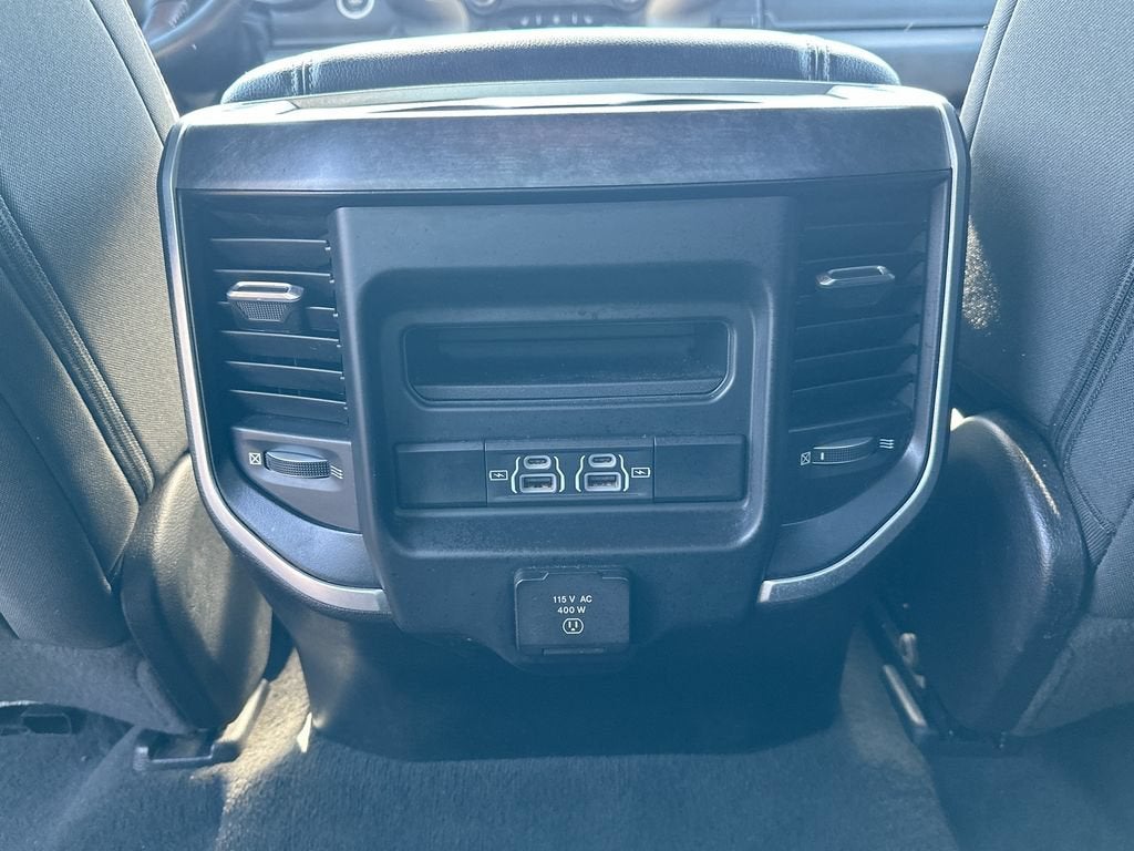 2022 RAM 1500 Big Horn Crew Cab 4x4 5'7" Box