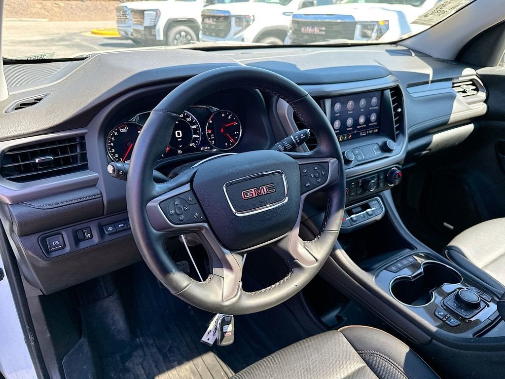 2023 GMC Acadia AT4