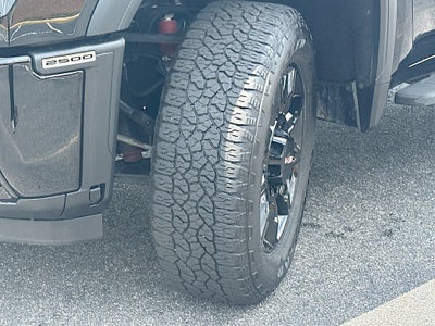 2025 GMC Sierra 2500 HD AT4