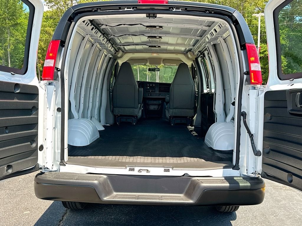 2026 GMC Savana Cargo Work Van - Photo 15