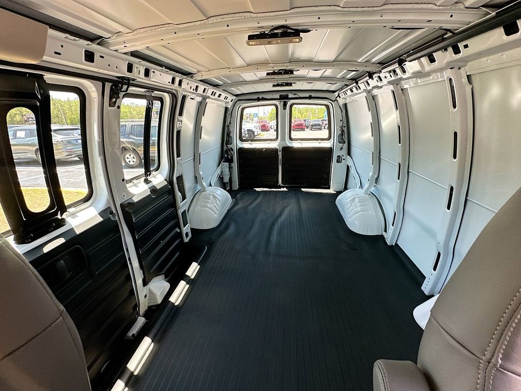2026 GMC Savana Cargo Work Van - Photo 16