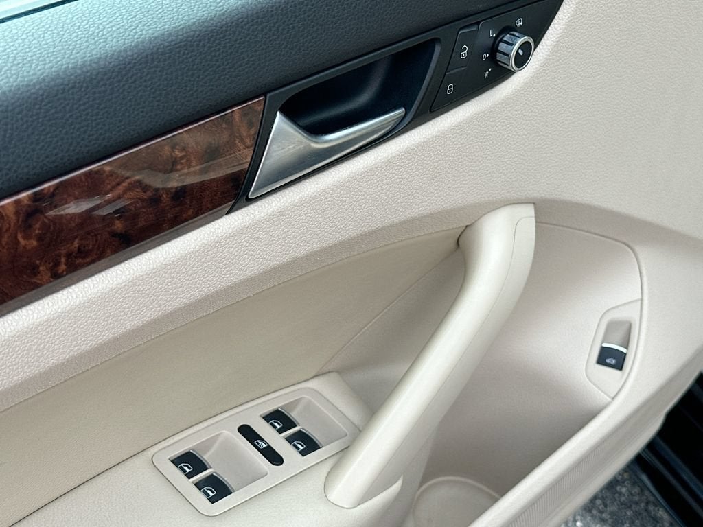 2013 Volkswagen Passat 2.0L TDI SEL Premium