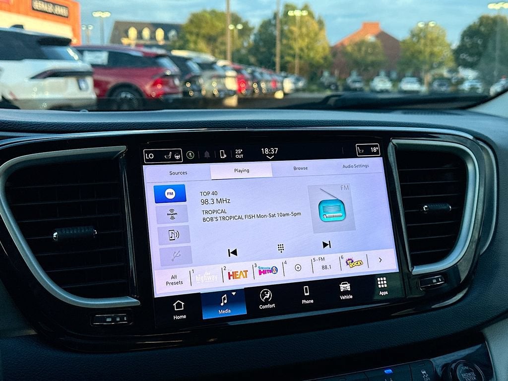 2022 Chrysler Pacifica Touring L