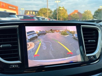 2022 Chrysler Pacifica Touring L