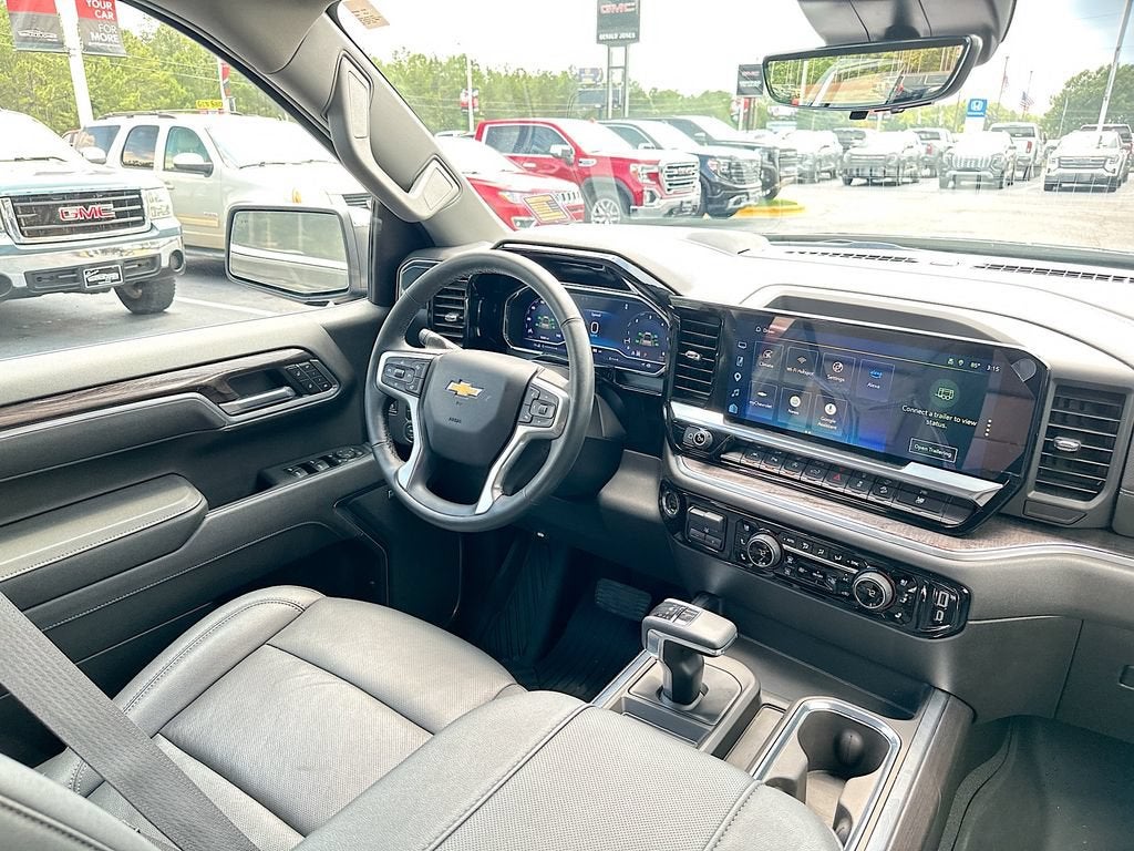 2025 Chevrolet Silverado 1500 LTZ