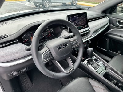 2024 Jeep Compass Latitude Lux FWD