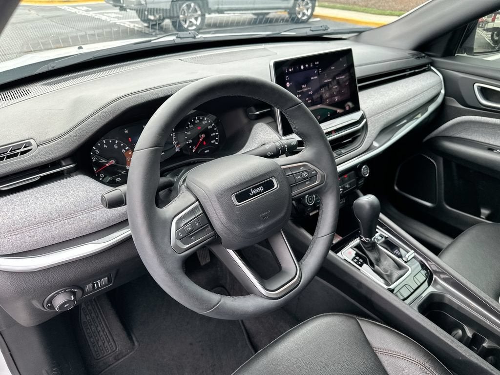 2024 Jeep Compass Latitude Lux FWD