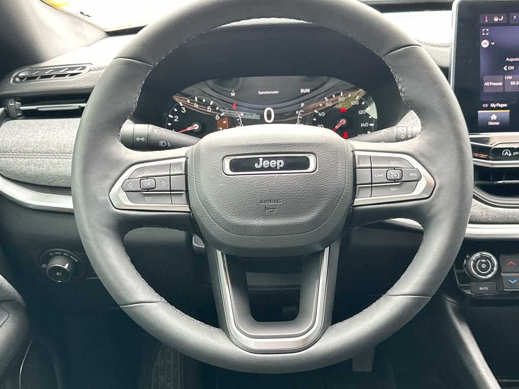2024 Jeep Compass Latitude Lux FWD