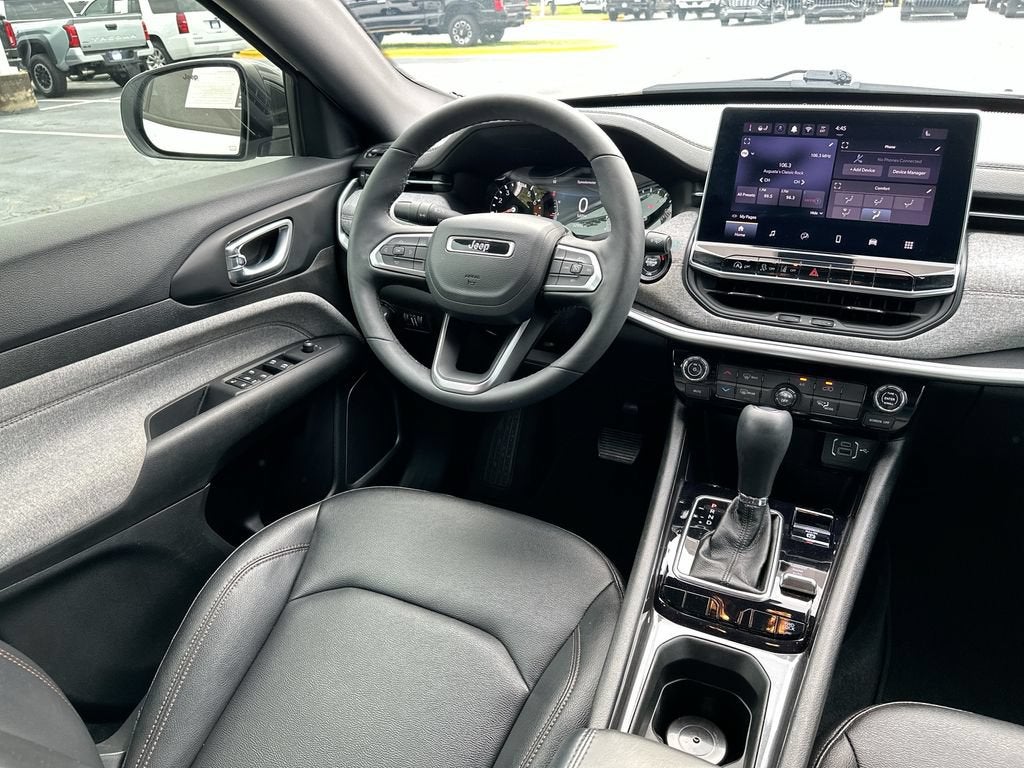 2024 Jeep Compass Latitude Lux FWD