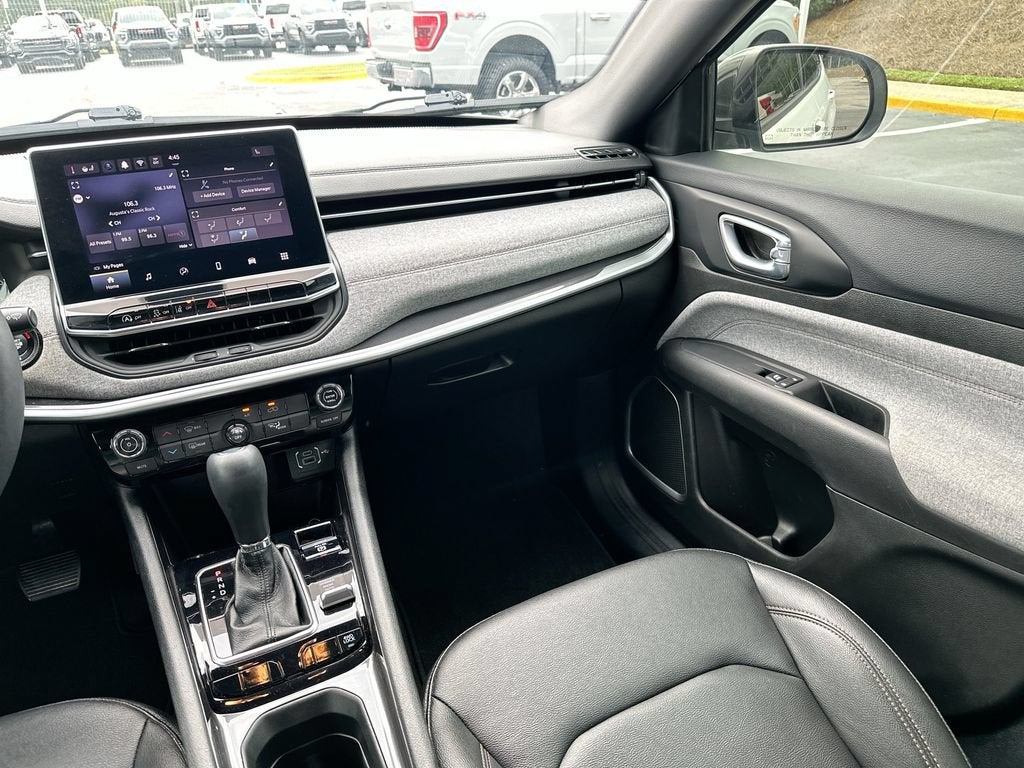 2024 Jeep Compass Latitude Lux FWD