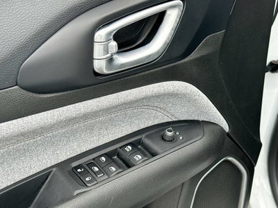 2024 Jeep Compass Latitude Lux FWD