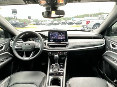 2024 Jeep Compass Latitude Lux FWD