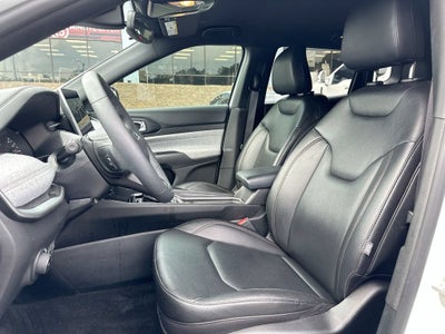 2024 Jeep Compass Latitude Lux FWD