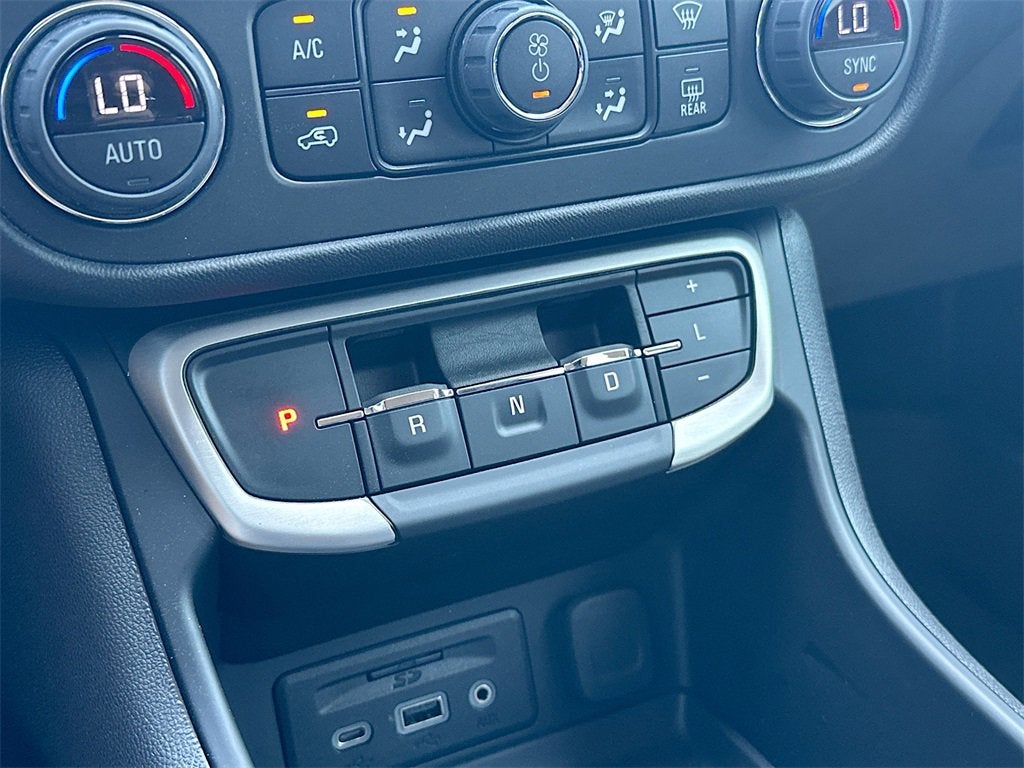 2024 GMC Terrain SLE