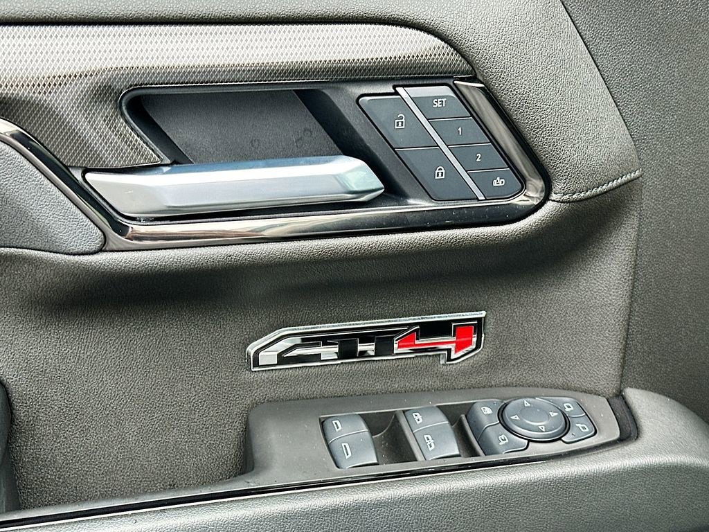 2025 GMC Sierra 1500 AT4