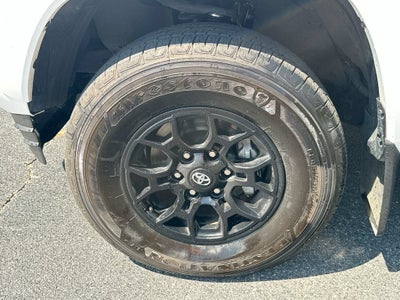 2022 Toyota Tacoma 2WD SR5