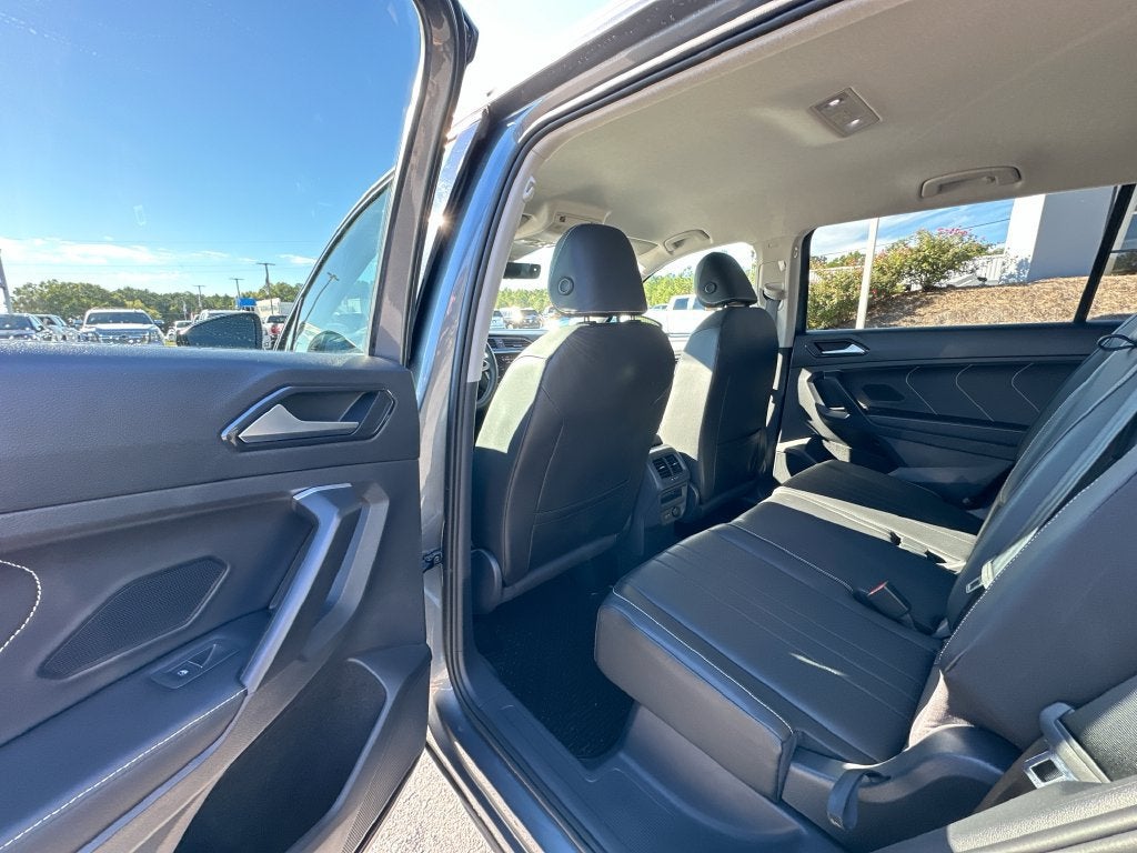 2023 Volkswagen Tiguan SE - Photo 17