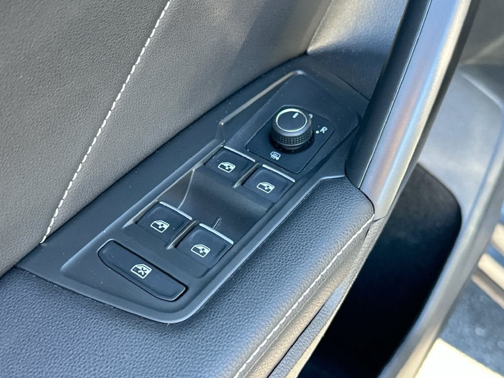 2023 Volkswagen Tiguan SE - Photo 21
