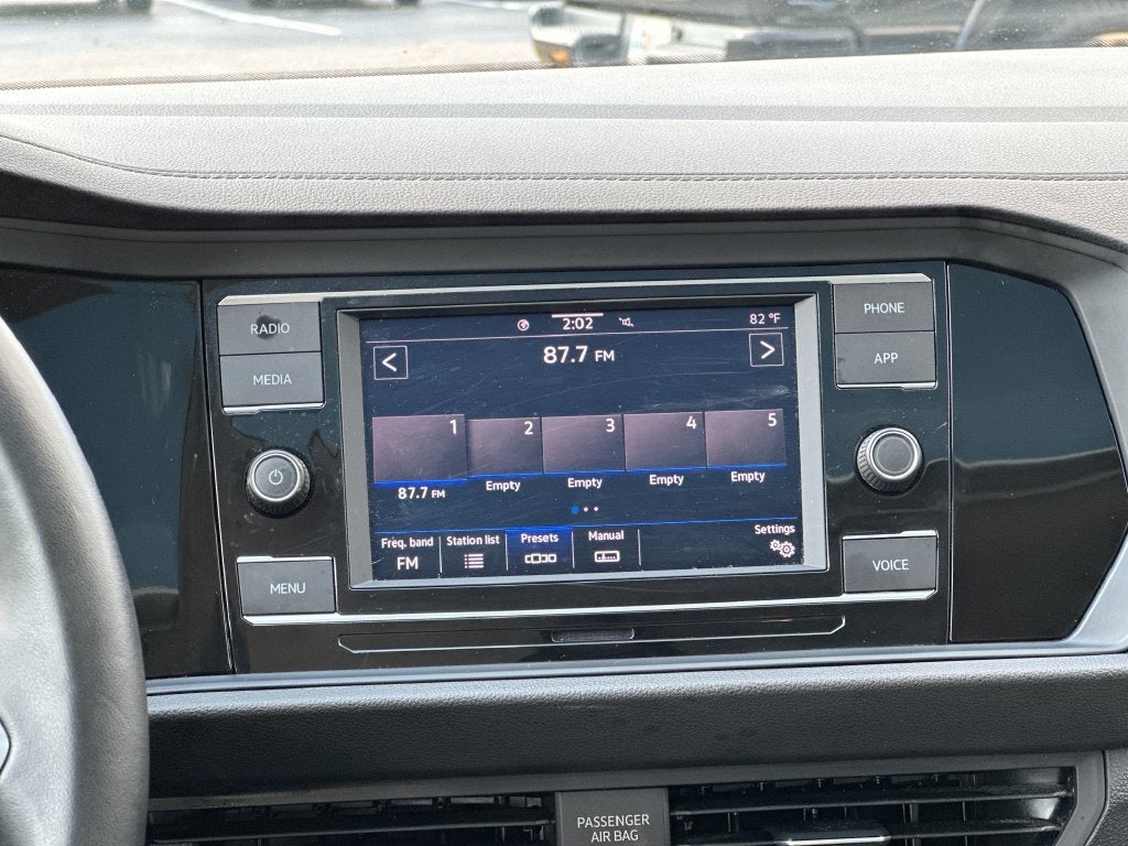 2024 Volkswagen Jetta SE - Photo 13