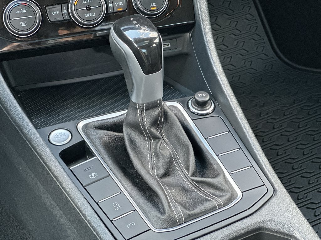 2024 Volkswagen Jetta SE - Photo 23
