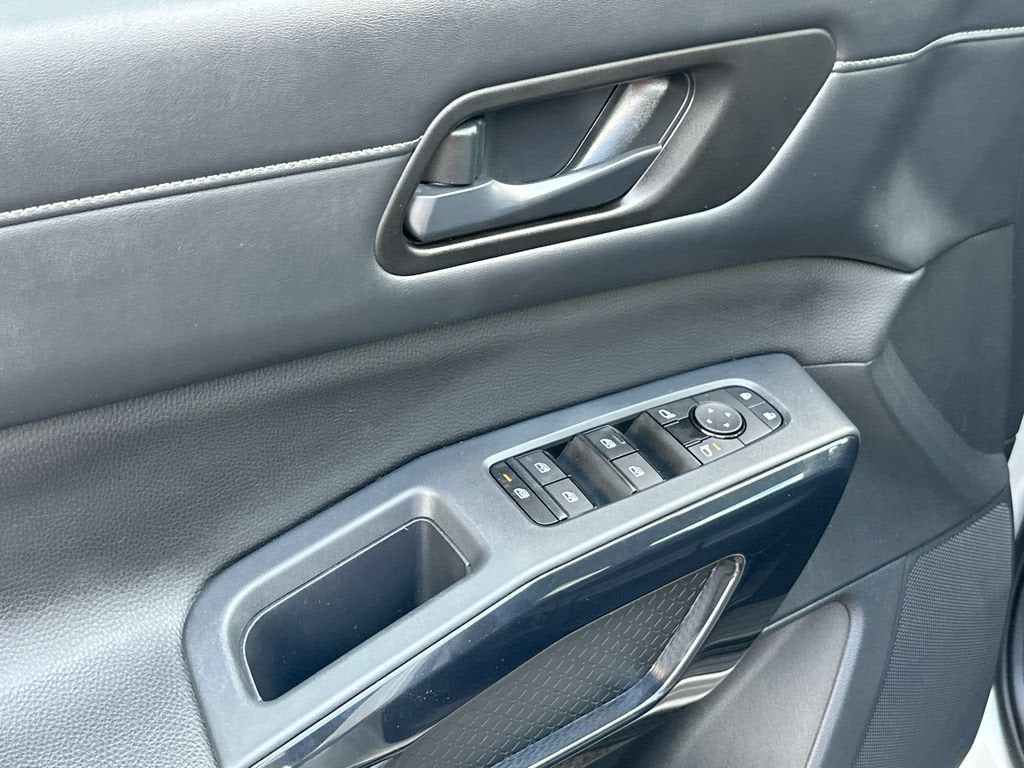 2024 Nissan Pathfinder S 4WD