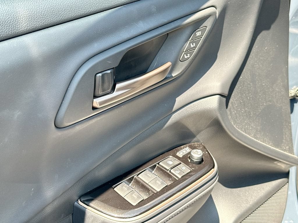 2025 Toyota Crown Signia XLE