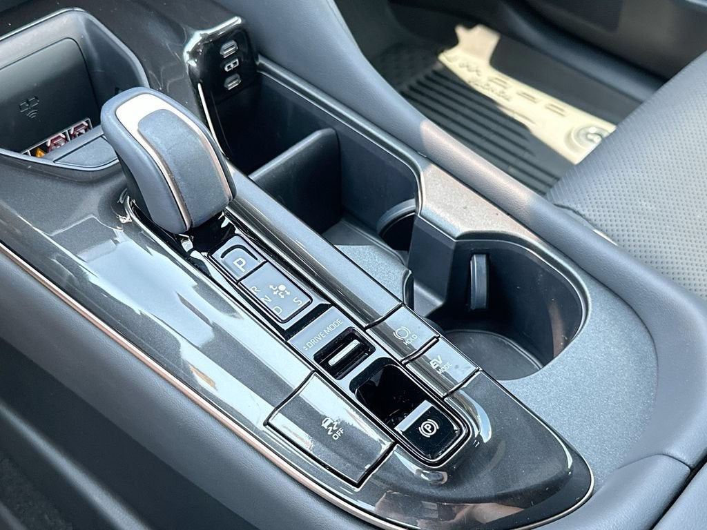 2025 Toyota Crown Signia XLE