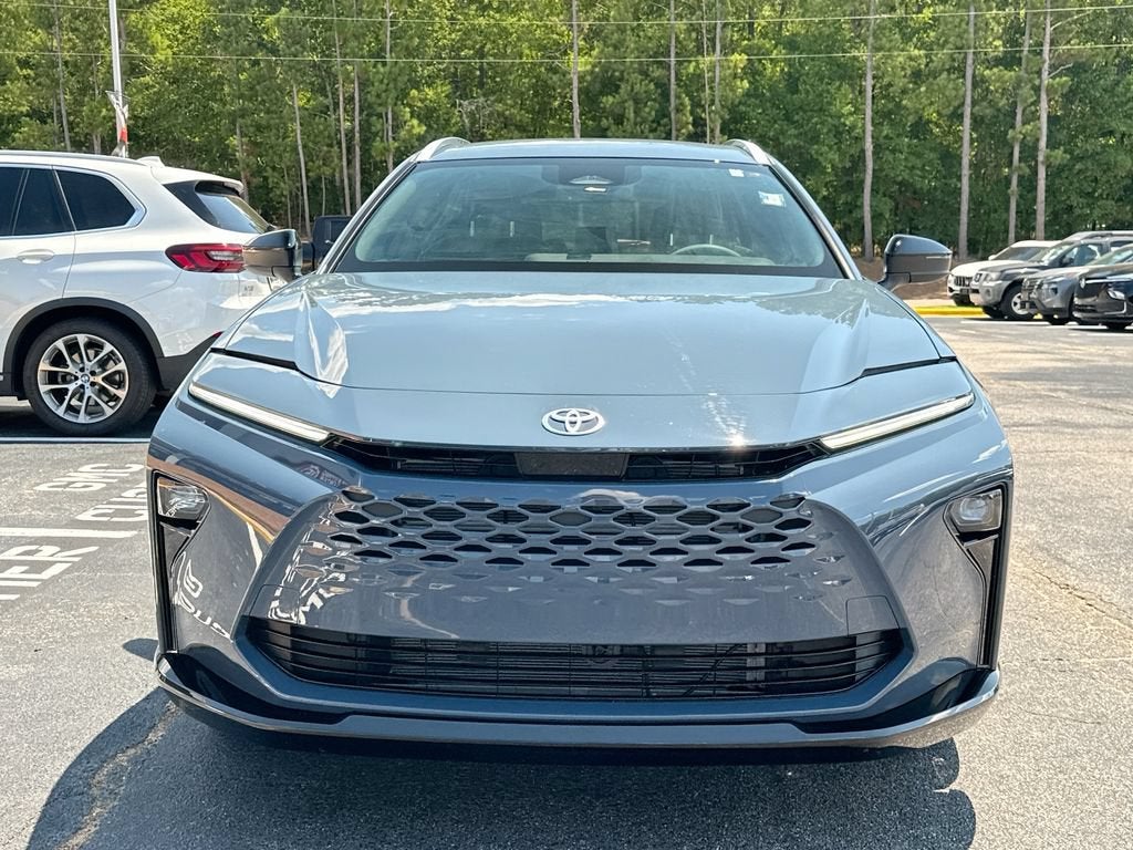 2025 Toyota Crown Signia XLE