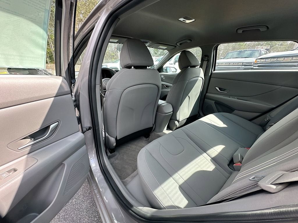 2022 Hyundai Elantra SEL