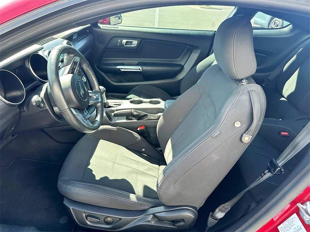 2021 Ford Mustang EcoBoost