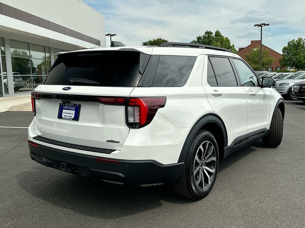 2025 Ford Explorer ST-Line
