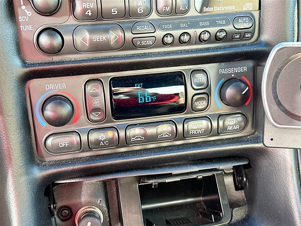 2001 Chevrolet Corvette Base