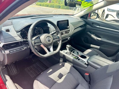 2022 Nissan Altima 2.5 SV