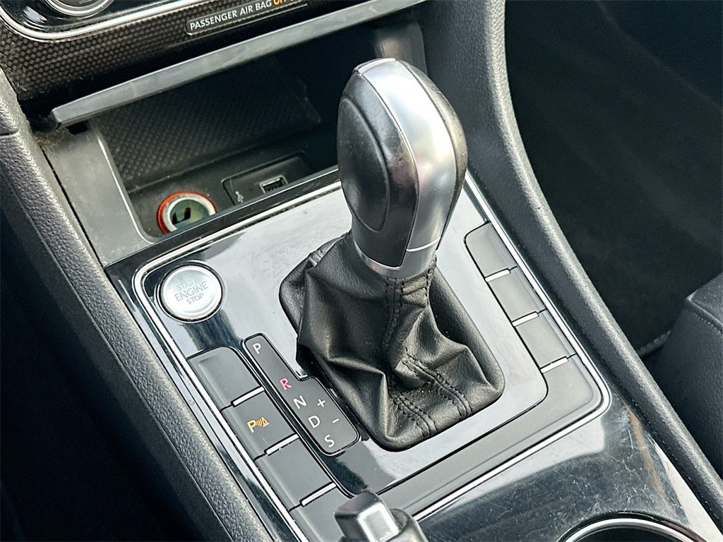 2019 Volkswagen Passat 2.0T SE R-Line