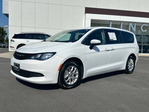 2023 Chrysler Voyager LX