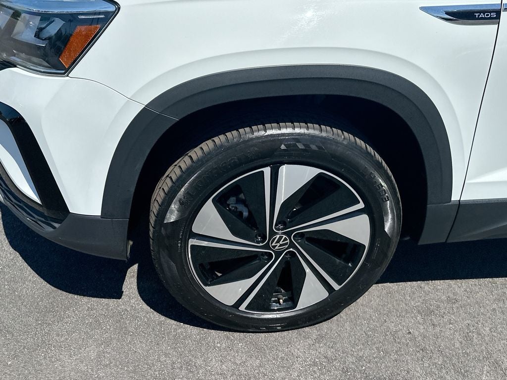 2024 Volkswagen Taos 1.5T SE