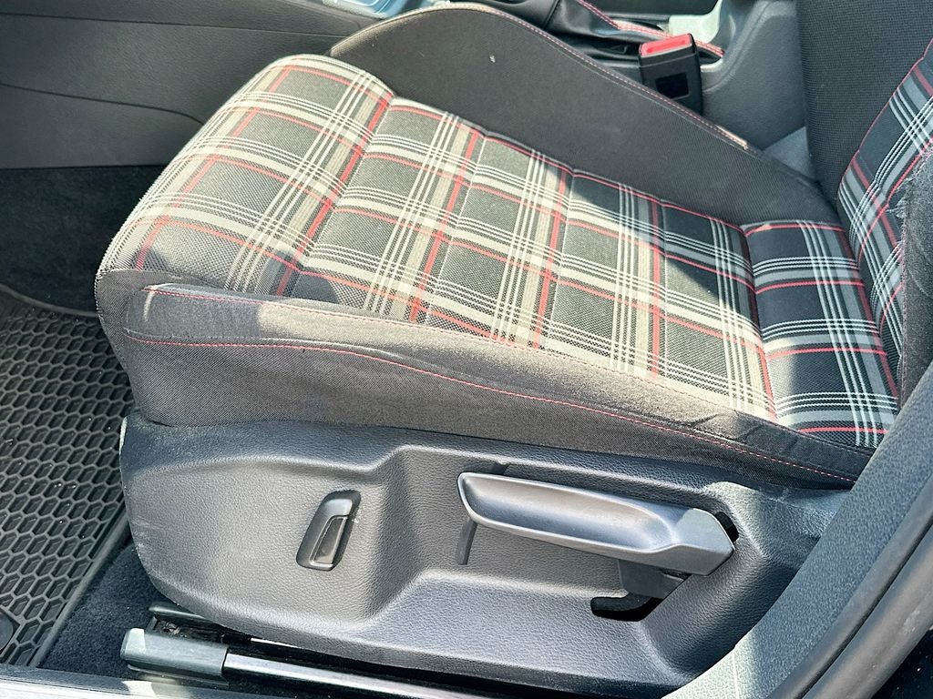 2017 Volkswagen Golf GTI S