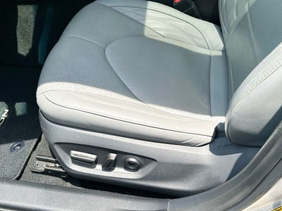 2019 Toyota Avalon Hybrid Limited