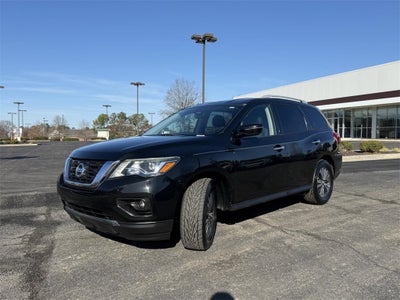 2019 Nissan Pathfinder SV