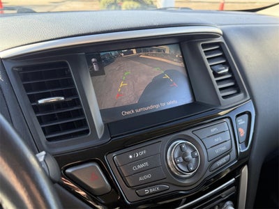 2019 Nissan Pathfinder SV