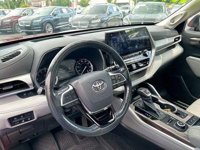 2021 Toyota Highlander Platinum