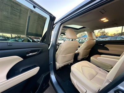 2024 Toyota Highlander XLE
