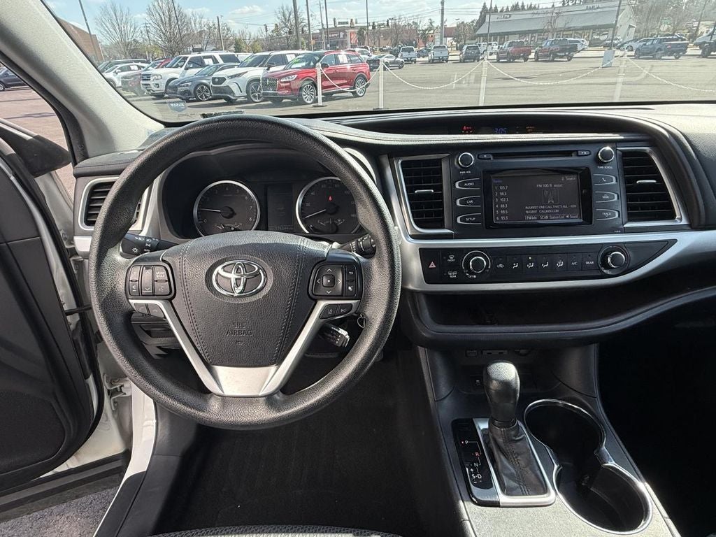 2019 Toyota Highlander LE