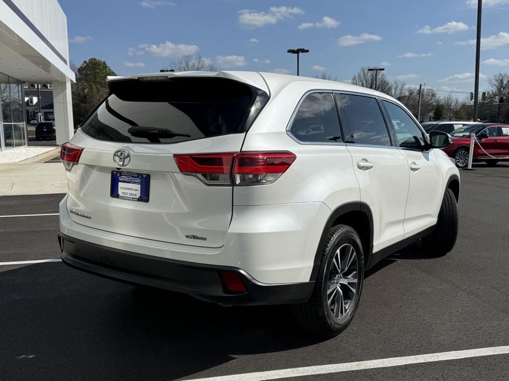 2019 Toyota Highlander LE