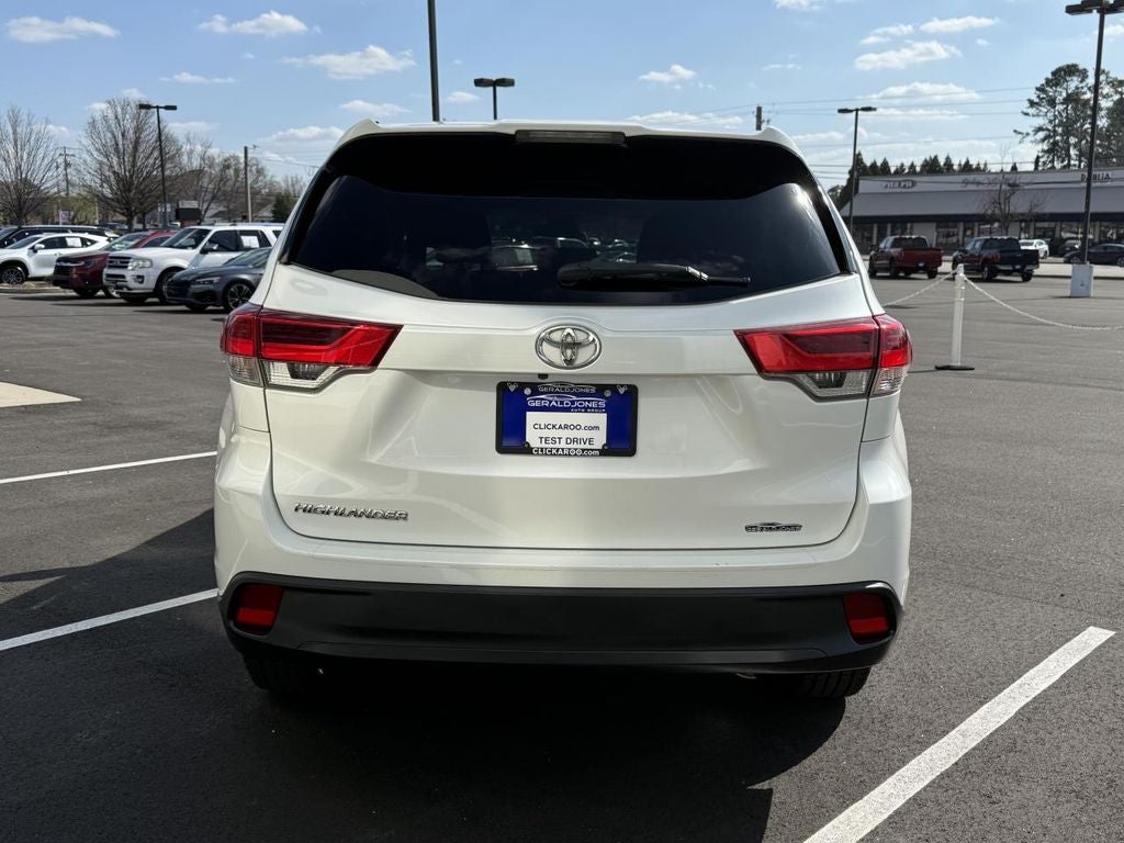 2019 Toyota Highlander LE