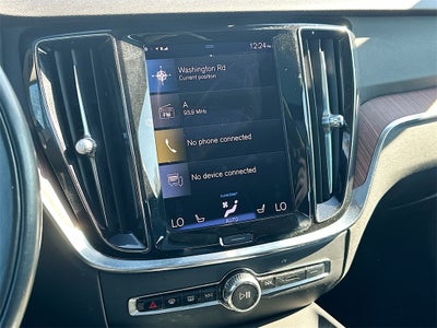 2022 Volvo S60 B5 Momentum