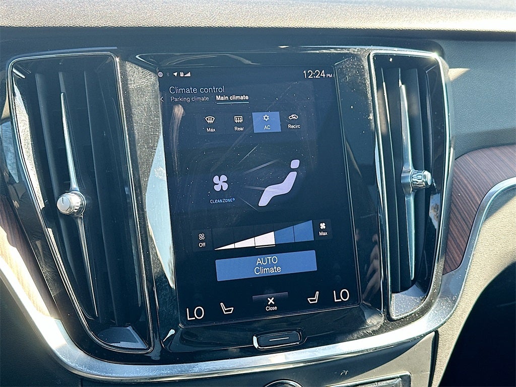 2022 Volvo S60 B5 Momentum