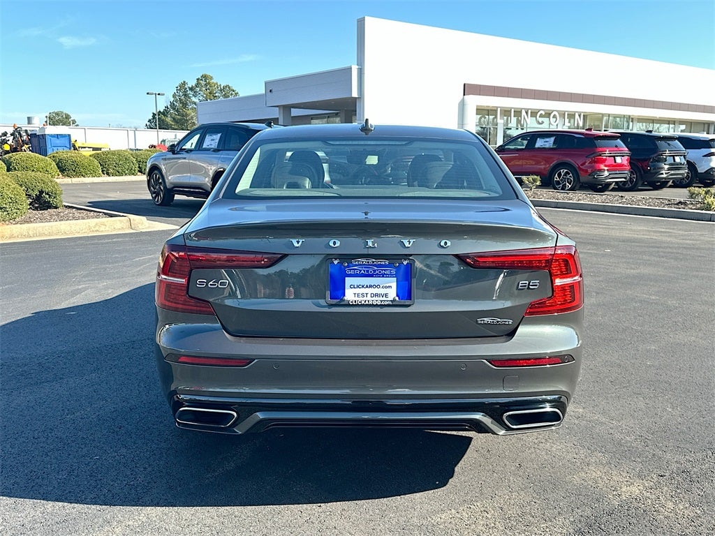2022 Volvo S60 B5 Momentum