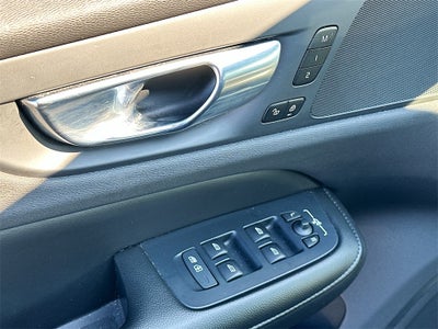 2022 Volvo S60 B5 Momentum