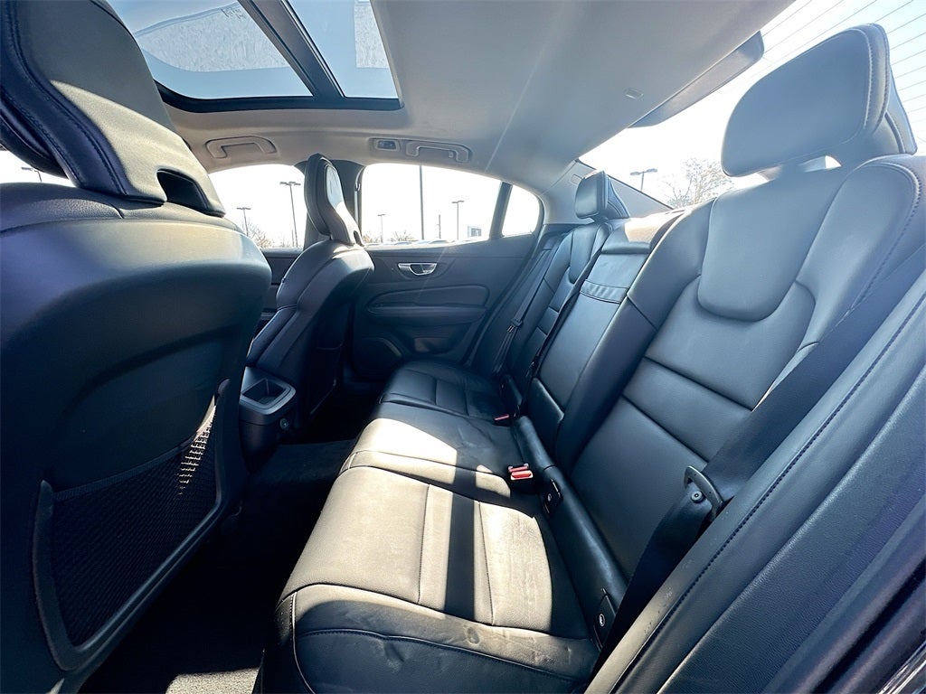 2022 Volvo S60 B5 Momentum